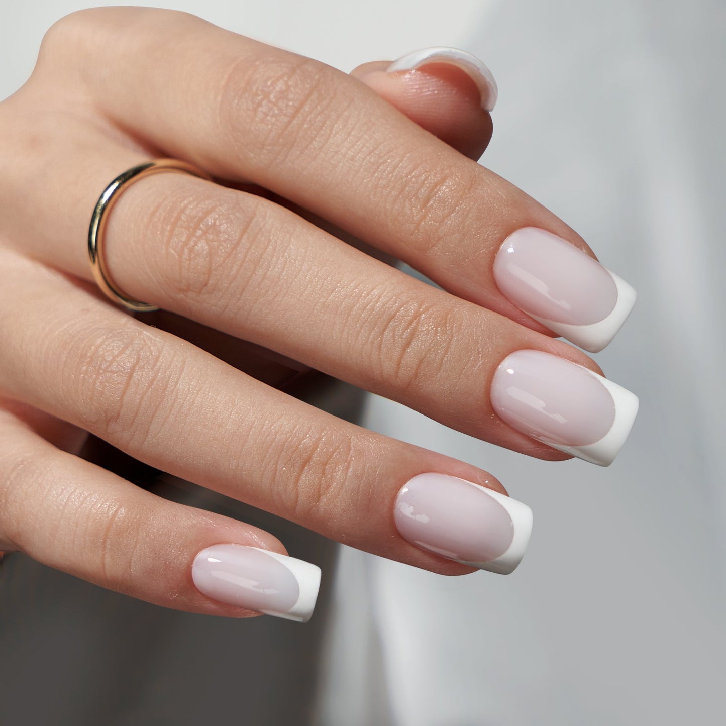 color_white,length_s